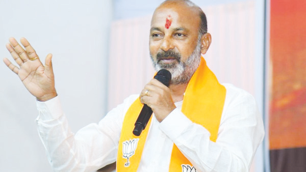 రేవంత్, కేసీఆర్‌పై బండి సంజయ్ ఘాటు విమర్శలు