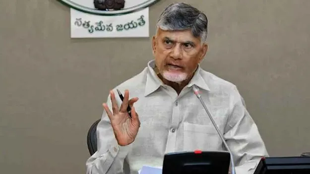 కేబినెట్‌లో సీఎం అసంతృప్తి.. అధికారుల పనితీరుపై తీవ్ర విమర్శలు