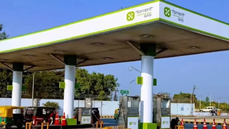 సీఎన్‌జీ ధరలు పెరిగాయి.. కిలోకు ₹2.50 షాక్