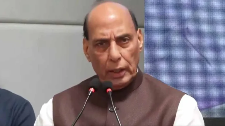 రక్షణ మంత్రి రాజ్‌నాథ్ సింగ్: పాకిస్తాన్ భారత్‌పై నీచమైన చర్యలకు పాల్పడితే అపూర్వ నిర్ణయాత్మక చర్యలు తీసుకుంటాం