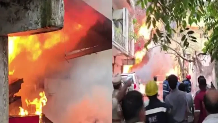 అంబర్‌పేటలో మహీంద్ర షోరూమ్‌లో అగ్నిప్రమాదం