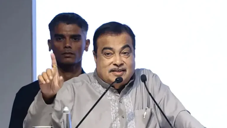 పెట్రోల్‌, డీజిల్‌ వాహనాలకు గడువు… స్వచ్ఛ ఇంధనాల వైపు దేశం: నితిన్ గడ్కరీ