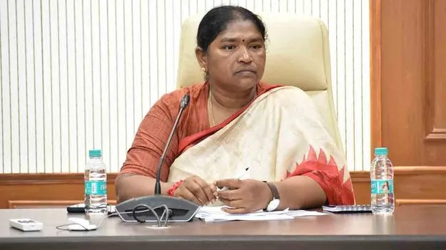 పిల్లల దత్తతలో జాగ్రత్తలు తప్పనిసరి.. ఐసీడీఎస్‌ను సంప్రదించండి: మంత్రి సీతక్క