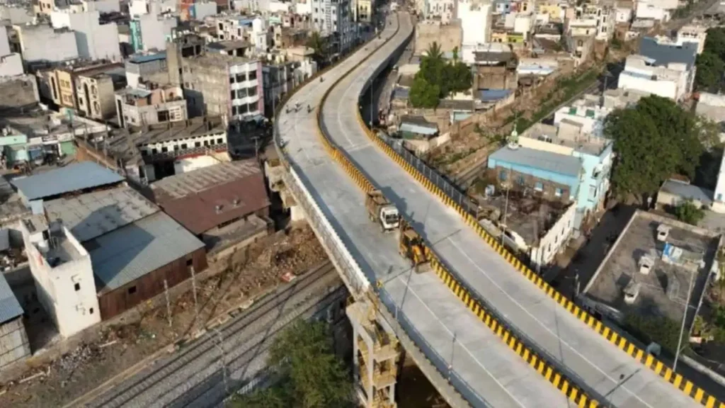 హైదరాబాదులో కొత్త ఫ్లైఓవర్‌తో ట్రాఫిక్‌కు చెక్