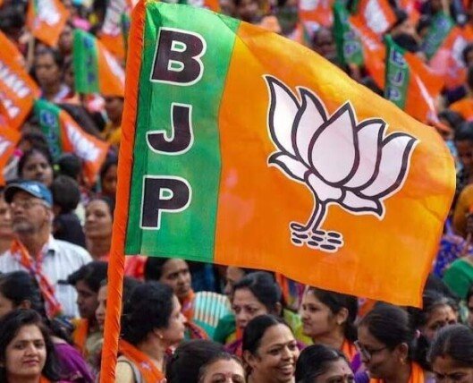 పెట్రోల్ ధరల పెంపుపై కాంగ్రెస్ ప్రభుత్వాన్ని టార్గెట్ చేసిన తెలంగాణ బీజేపీ