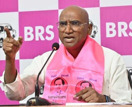 వారి కుటుంబాలపై ఇలాంటి పోల్స్ పెడతారా: ఆర్‌ఎస్ ప్రవీణ్ కుమార్