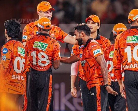 SRH సెన్సేషనల్ రికార్డు.. 220+ స్కోర్లలో 100% విజయాలతో చరిత్ర