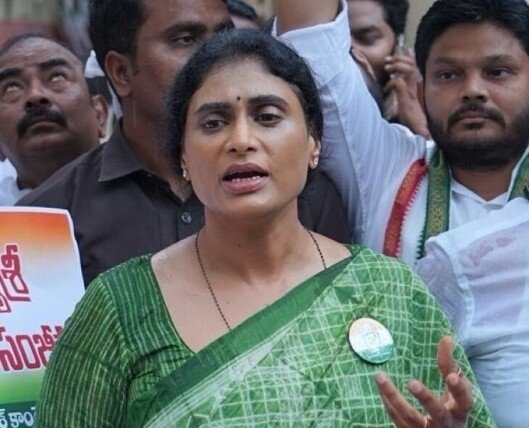 వైఎస్సార్‌, రాజారెడ్డిపై టీడీపీ విమర్శలు.. షర్మిల ఫైర్