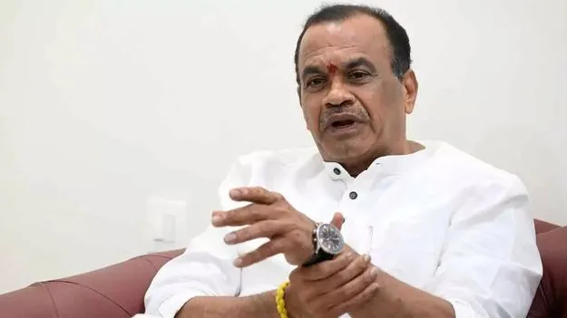 ఎన్‌హెచ్‌ఏఐ నిబంధనల మేరకే హ్యామ్ రోడ్ల అడ్వాన్సులు: కోమటిరెడ్డి