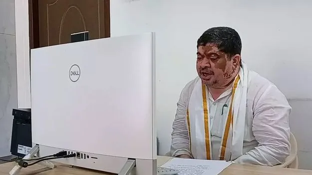 ఆర్టీసీ కార్మికుల వసతుల మెరుగుదలకు గడువు విధించిన మంత్రి పొన్నం ప్రభాకర్