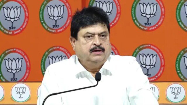 హైదరాబాద్ విభజనపై బీజేపీ విమర్శలు