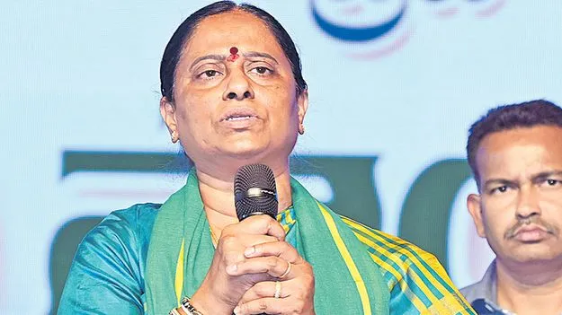 జై శ్రీరామ్ వ్యాఖ్యలపై మంత్రి కొండా సురేఖ విమర్శలు