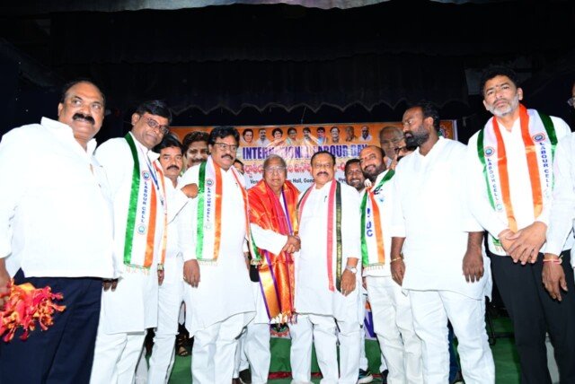 గాంధీ భవన్‌లో మే డే వేడుకలు.. కార్మికులకు ‘శ్రమ శక్తి’ అవార్డులు