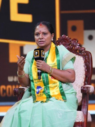 తెలంగాణ కోసం కొత్త రాజకీయ పోరాటం: కవిత