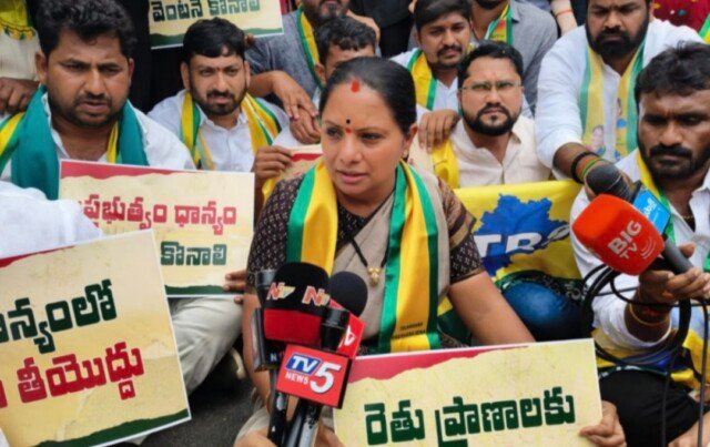 సచివాలయం ముందు ఉద్రిక్తత.. కవిత అరెస్ట్