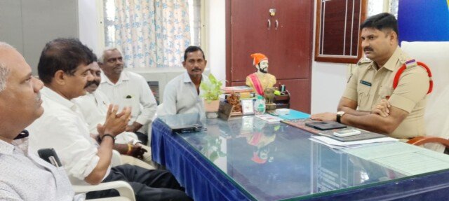 కొల్లూరు సంఘటన బాధితులను పరామర్శించిన కాపు జేఏసీ అధ్యక్షుడు చందు జనార్ధన్