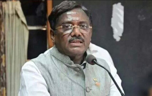 బాల్క సుమన్ వ్యాఖ్యలపై మంత్రి వివేక్ ఆగ్రహం