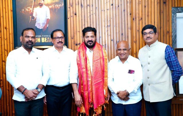 సమాచార హక్కు కమిషన్ ప్రతినిధులతో సీఎం రేవంత్ రెడ్డి భేటీ