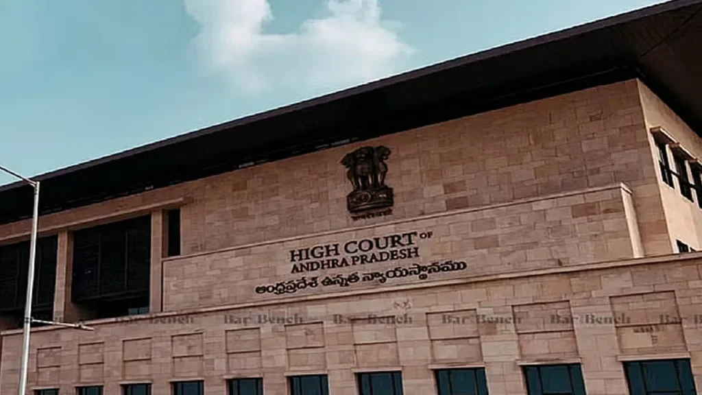 హైకోర్టులో ఉద్రిక్తత.. లాయర్‌పై జడ్జి ఆగ్రహం