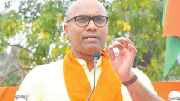 రేవంత్‌రెడ్డికి మోదీ రాజకీయ ఆఫర్ ఇచ్చారా?: ధర్మపురి అర్వింద్ వ్యాఖ్యలతో తెలంగాణ రాజకీయాల్లో చర్చ