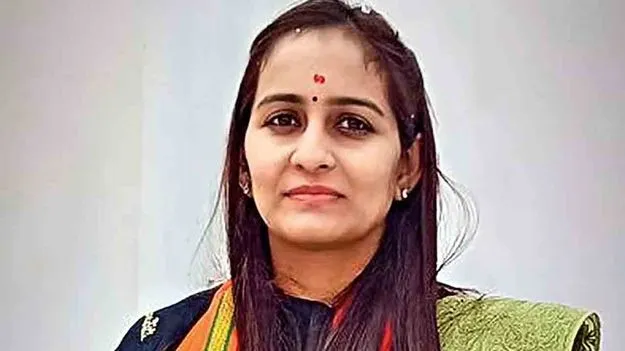 వైసీపీ ఆందోళనలపై బైరెడ్డి శబరి విమర్శలు