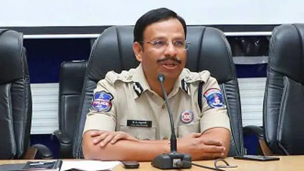 డిజిటల్ చెల్లింపులతో జాగ్రత్త.. వ్యాపారులకు సీపీ సజ్జనార్ హెచ్చరిక