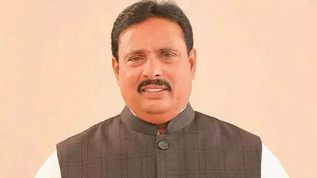 కవిత వ్యాఖ్యలపై దానం నాగేందర్ ఫైర్.. తండ్రిపై విమర్శలు తగవని వ్యాఖ్యలు