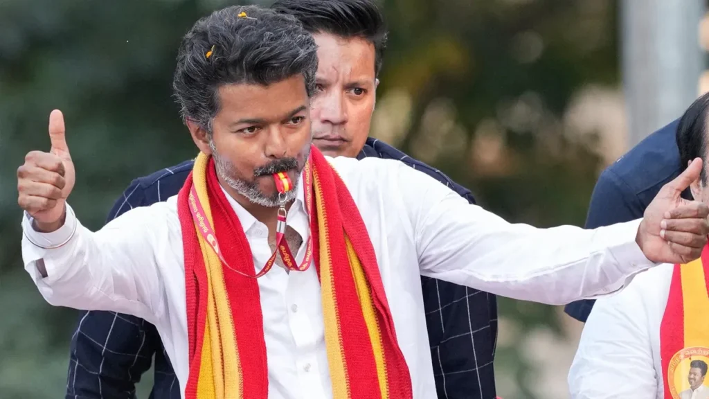 పెరంబూరులో విజయ్ ఘన విజయం